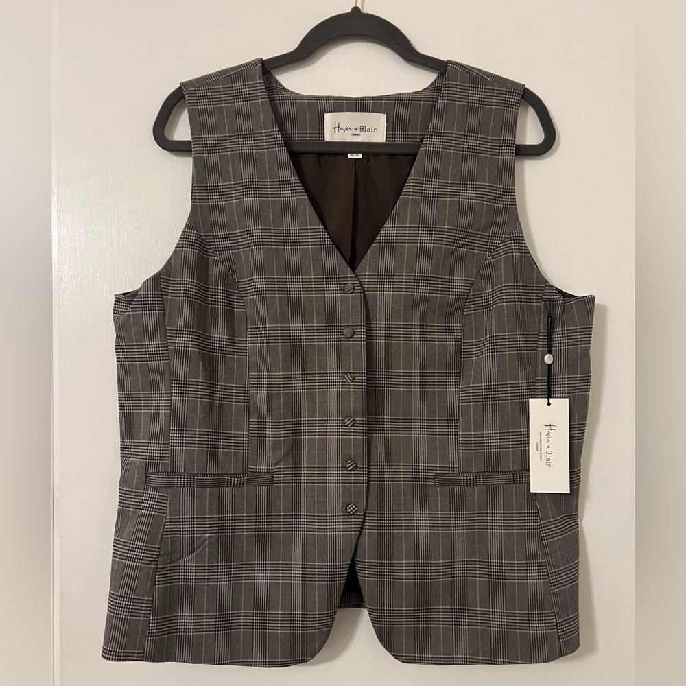 NWT Haver and Blair London Gray Plaid Vest SIZE 1X (B113)